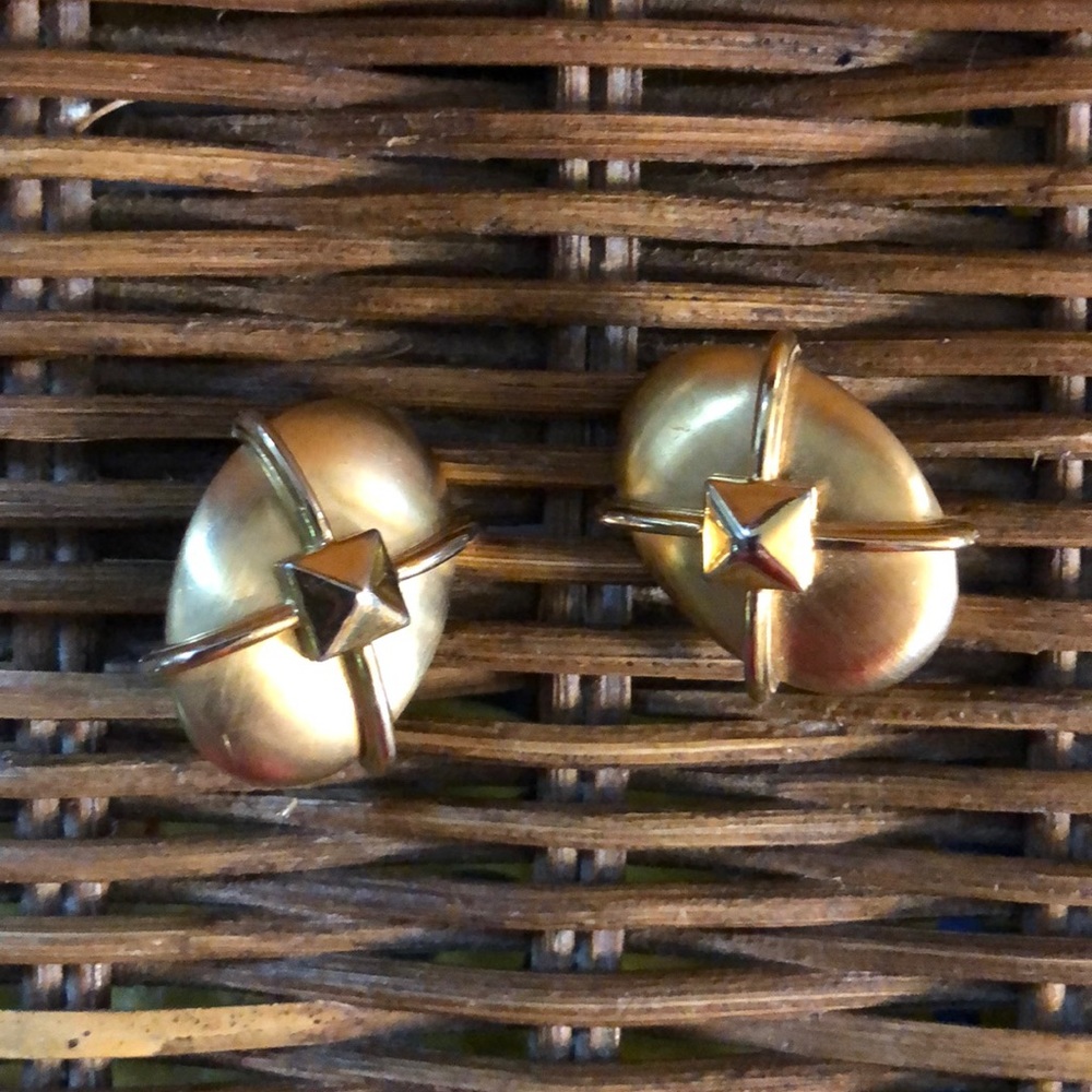 Vintage goldtone earrings